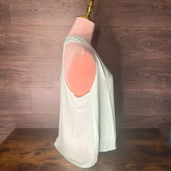 REVOLVE Krisa Surplice Front Racer Back Tank in Myth (Pale Mint Green) Large-NWT - Picture 4 of 16